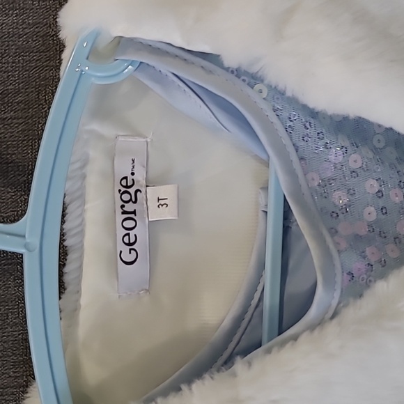 3T girls dress. Light blue sequins - Picture 2 of 3